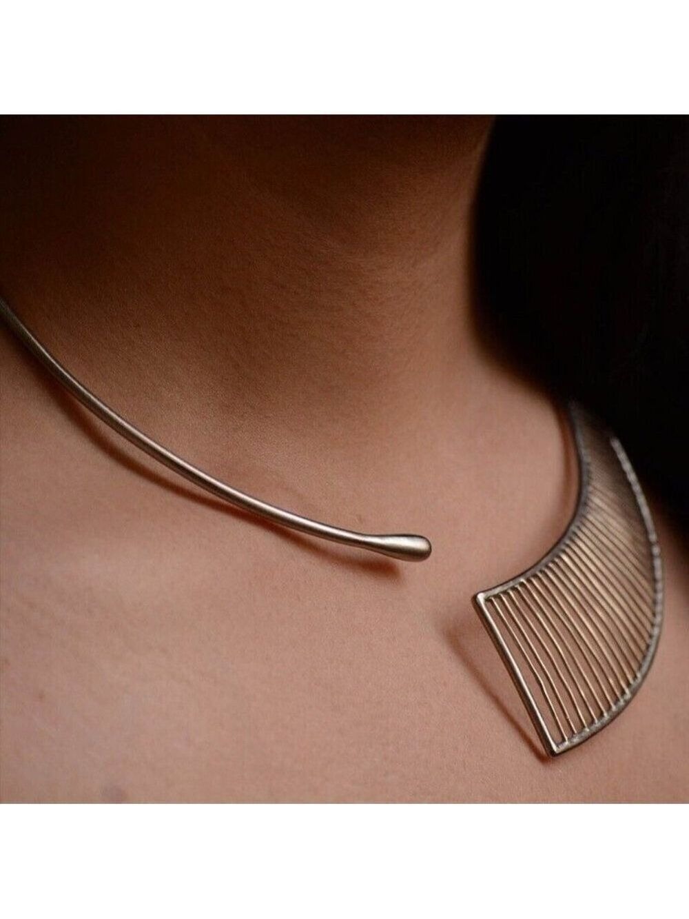 Dotto Objects Luxury Silver Color Amoha Necklace